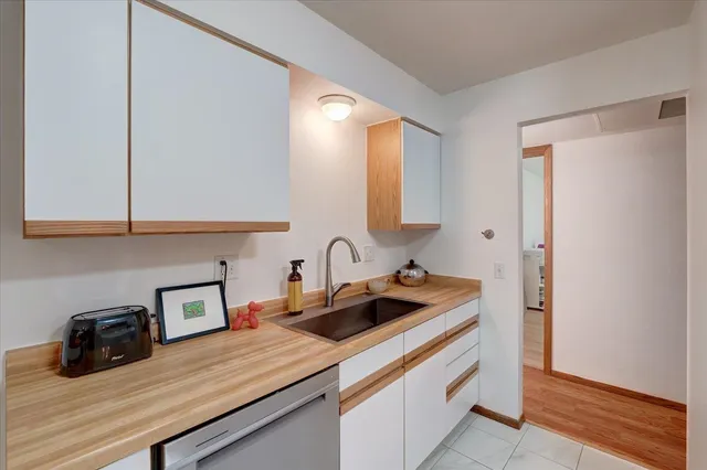 $299,000 | 3114 Creekview Drive, Unit 4, Middleton, WI 53562