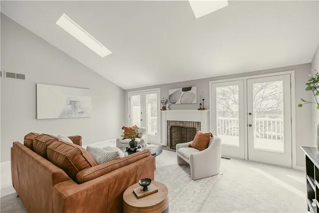 $374,900 | 157 Wood Creek Drive, Pittsford, NY 14534