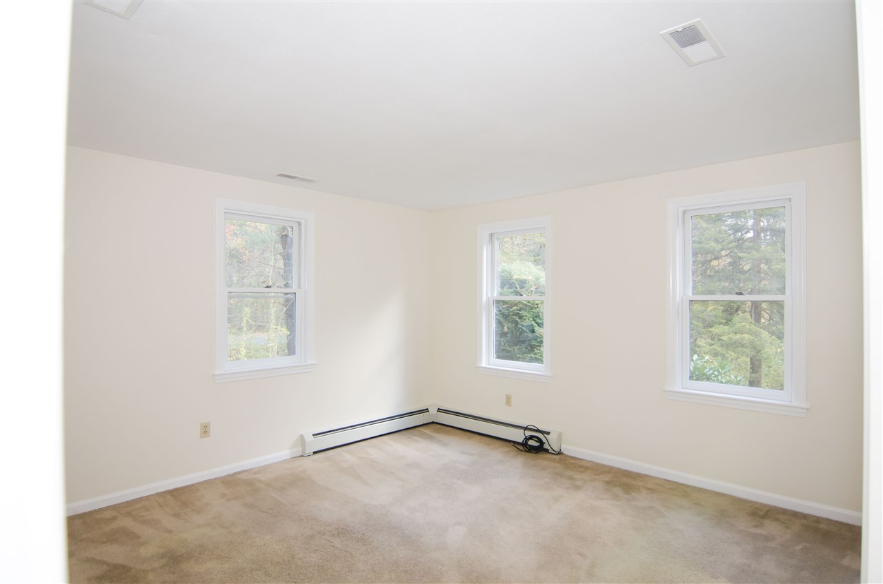 31 Smith Corner Road Newton, NH 03858 - Photo 11 of 40 Gallery Image 11