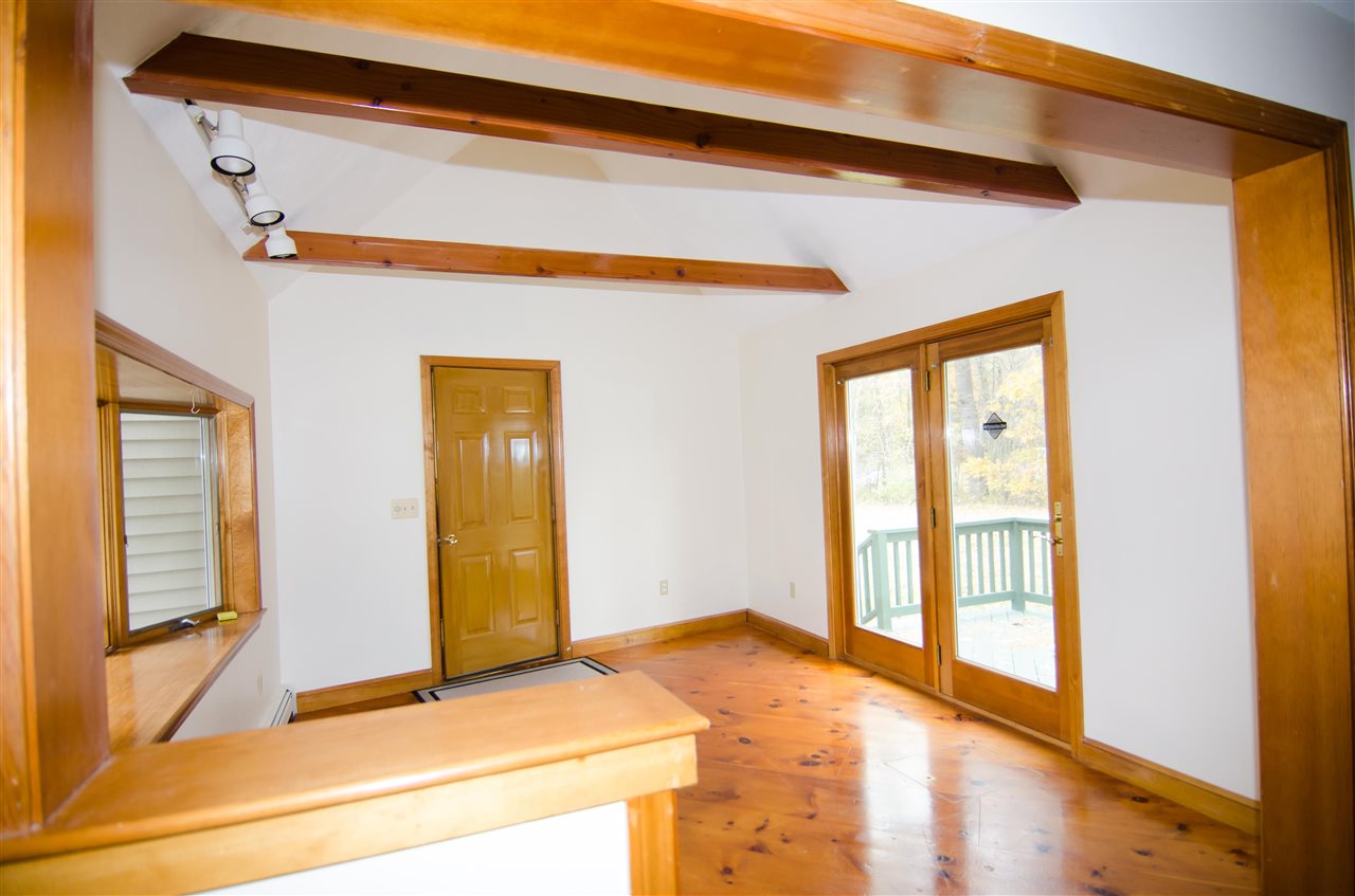 31 Smith Corner Road Newton, NH 03858 - Photo 5 of 40 Gallery Image 5