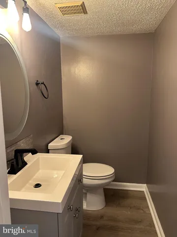 $589,900 | 5331 Larochelle Court, Alexandria, VA 22315