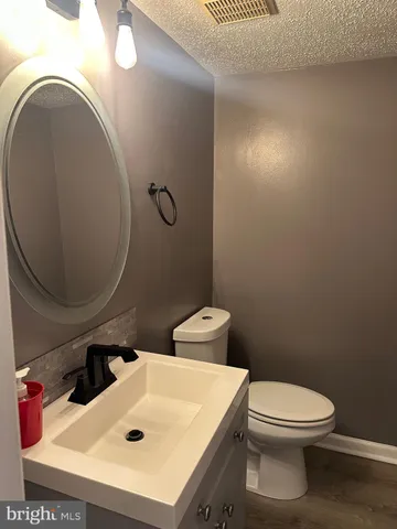 $589,900 | 5331 Larochelle Court, Alexandria, VA 22315