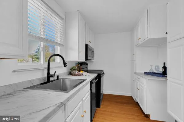 $569,999 | 5331 Larochelle Court, Alexandria, VA 22315