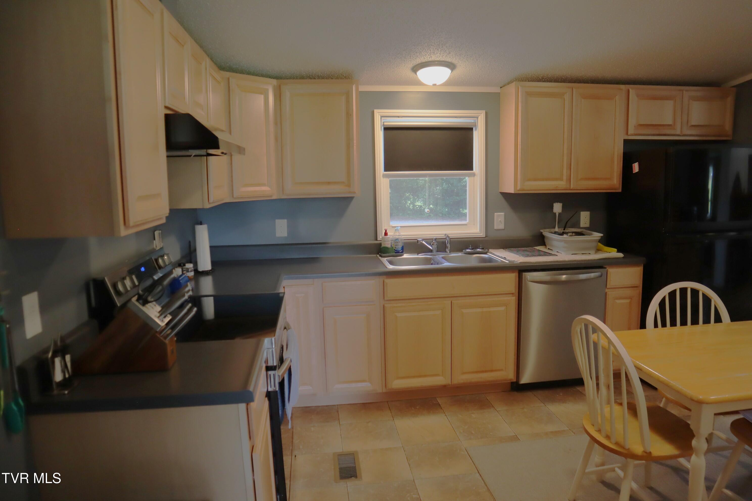 3374 Old Kentucky Road West Mosheim, TN 37818 - Photo 39 of 98 IMG_2540