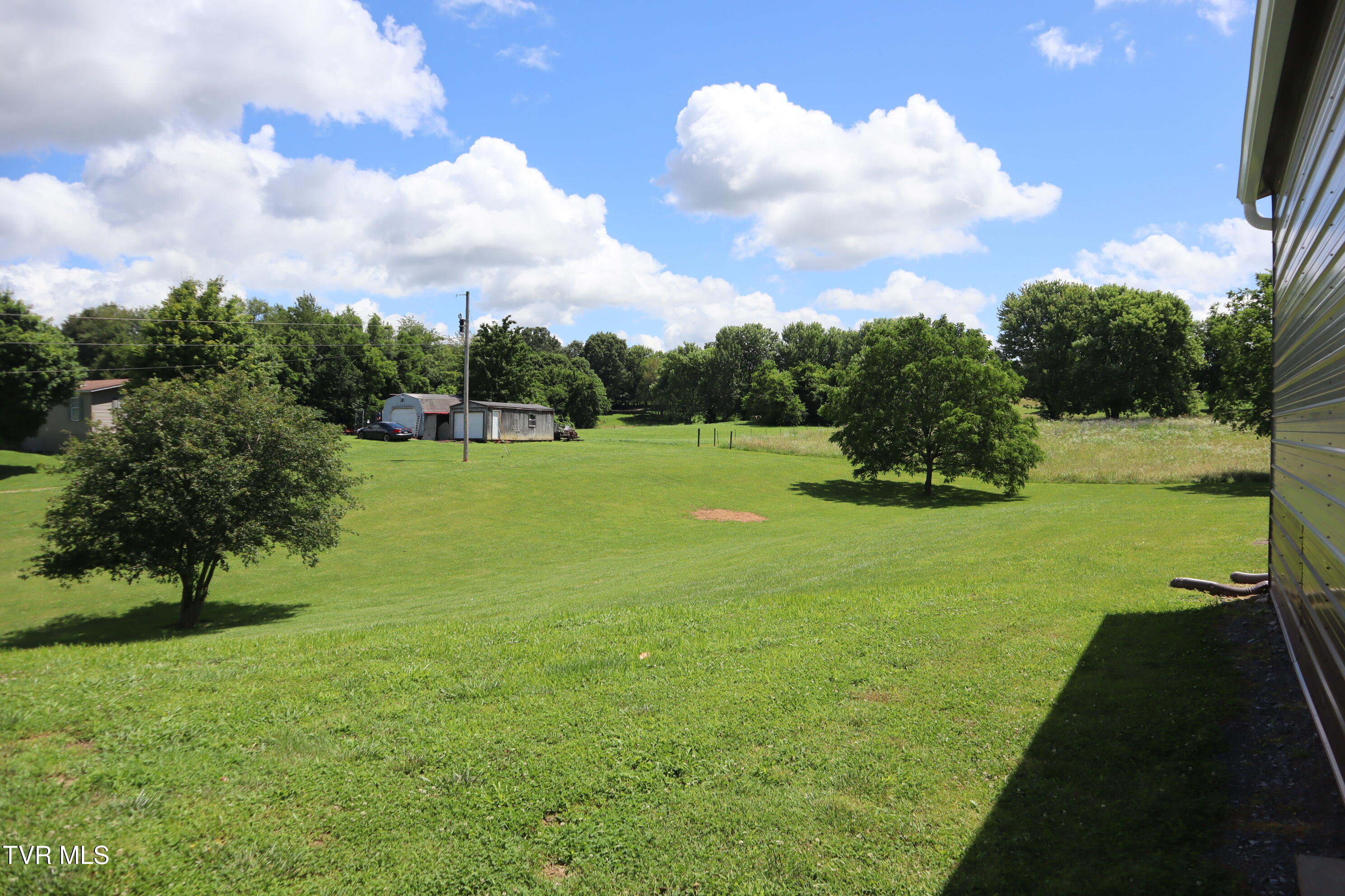 3374 Old Kentucky Road West Mosheim, TN 37818 - Photo 75 of 98 IMG_2572