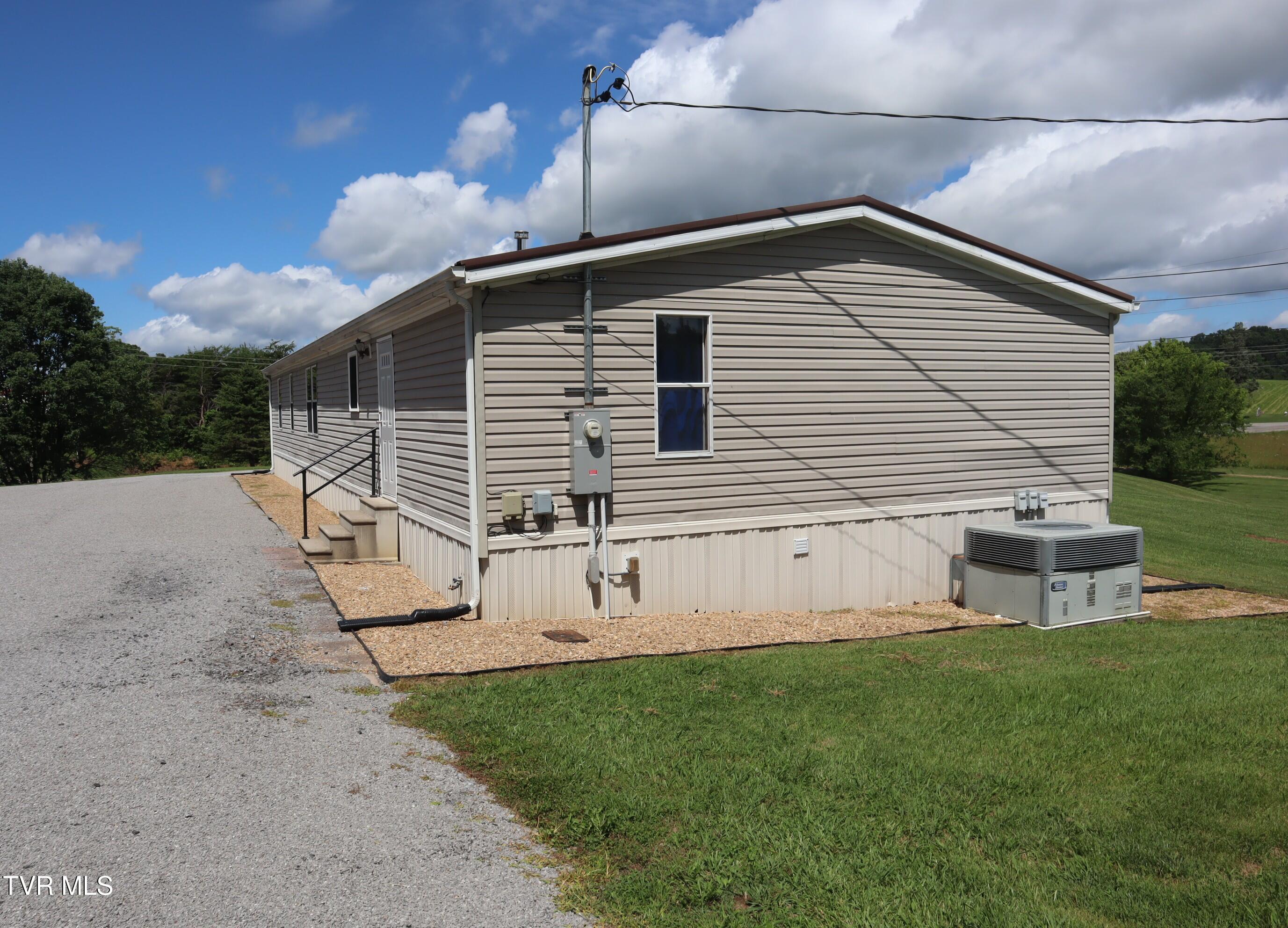 3374 Old Kentucky Road West Mosheim, TN 37818 - Photo 77 of 98 IMG_2557