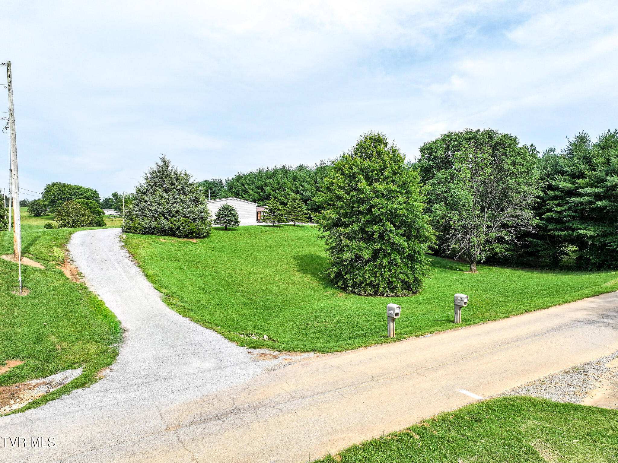 3374 Old Kentucky Road West Mosheim, TN 37818 - Photo 81 of 98 DJI_20250625171438_0096_D-Edit-Edit