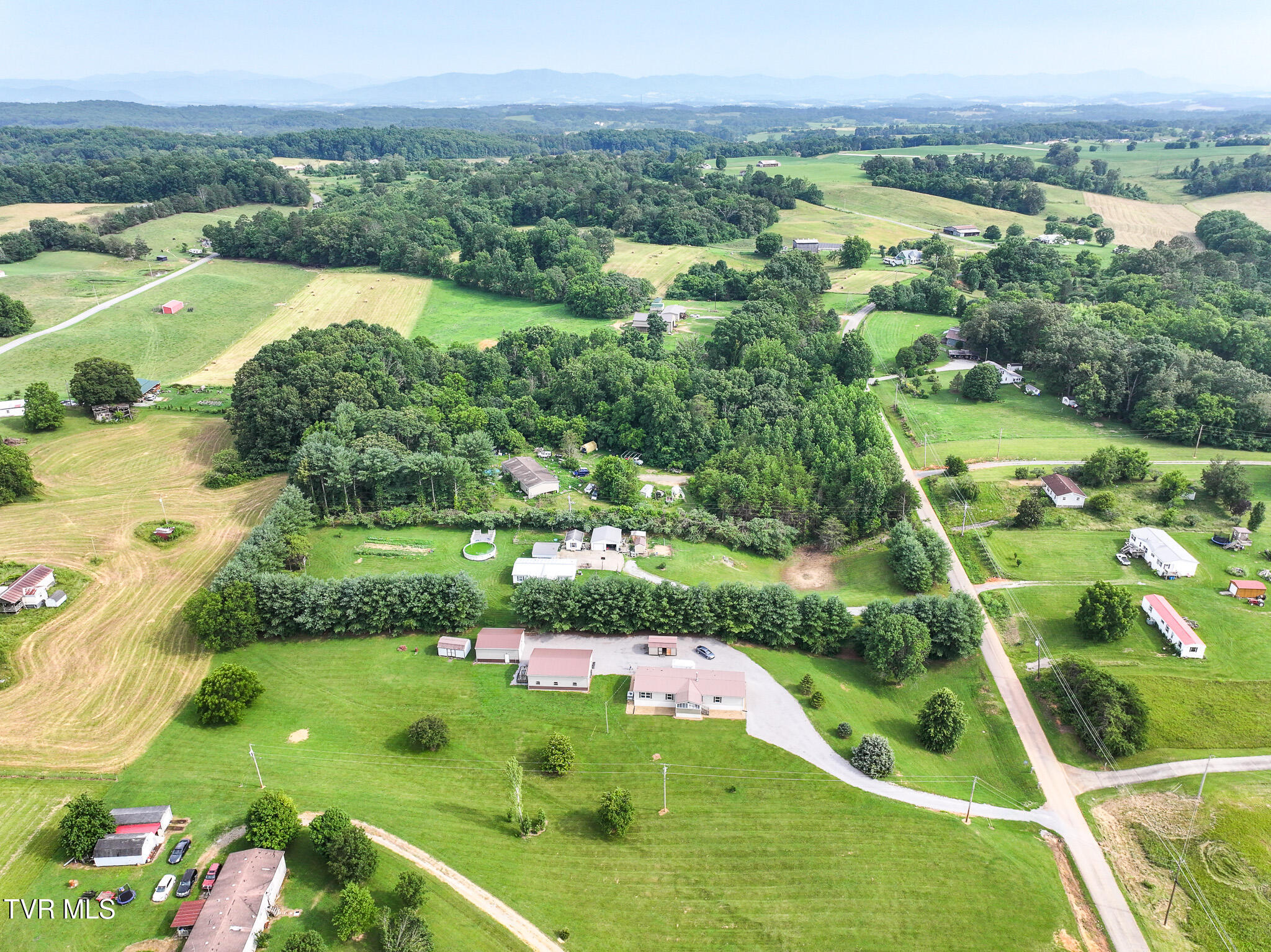 3374 Old Kentucky Road West Mosheim, TN 37818 - Photo 88 of 98 DJI_20250625171858_0106_D-Edit