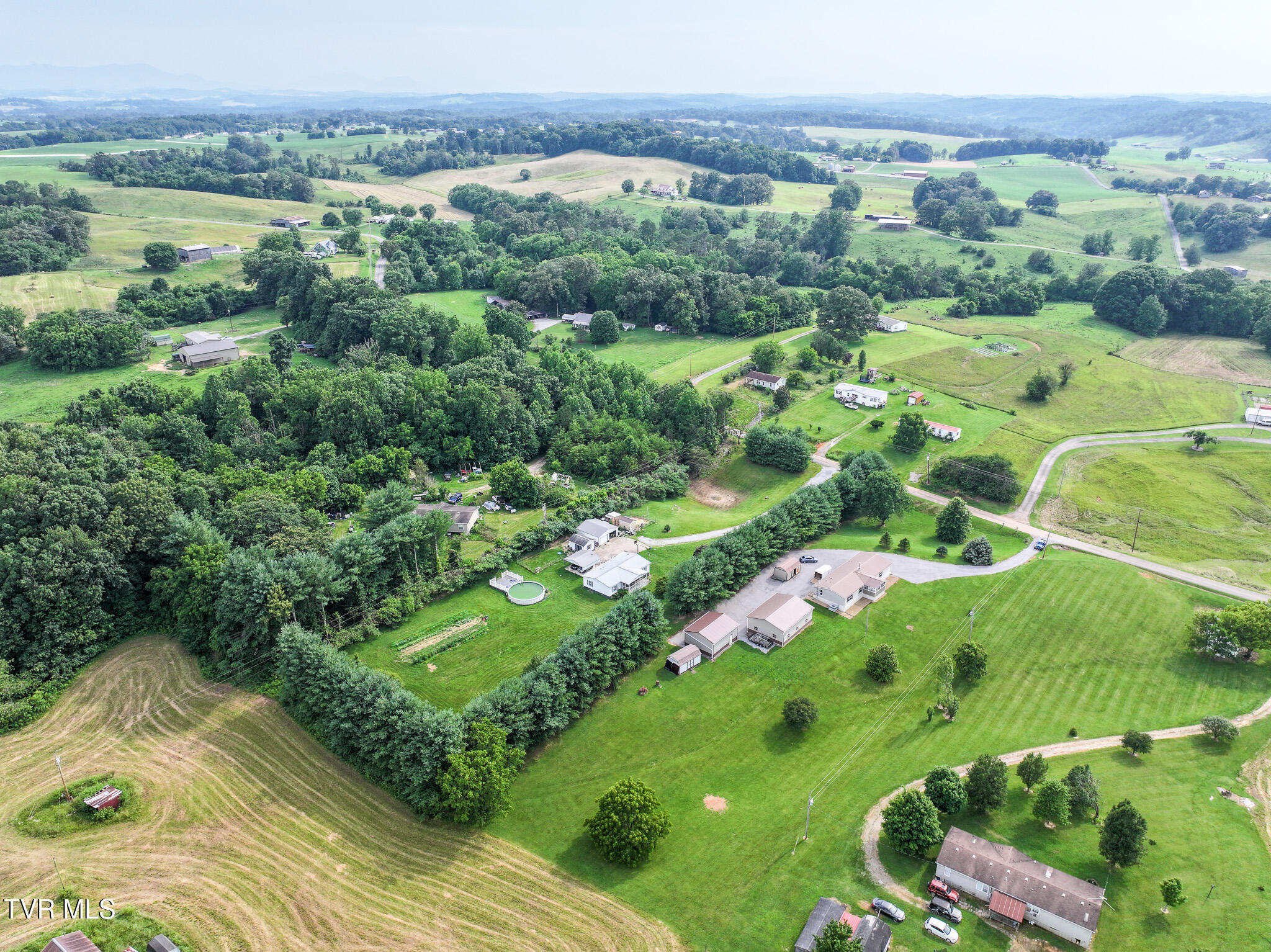 3374 Old Kentucky Road West Mosheim, TN 37818 - Photo 89 of 98 DJI_20250625171923_0108_D