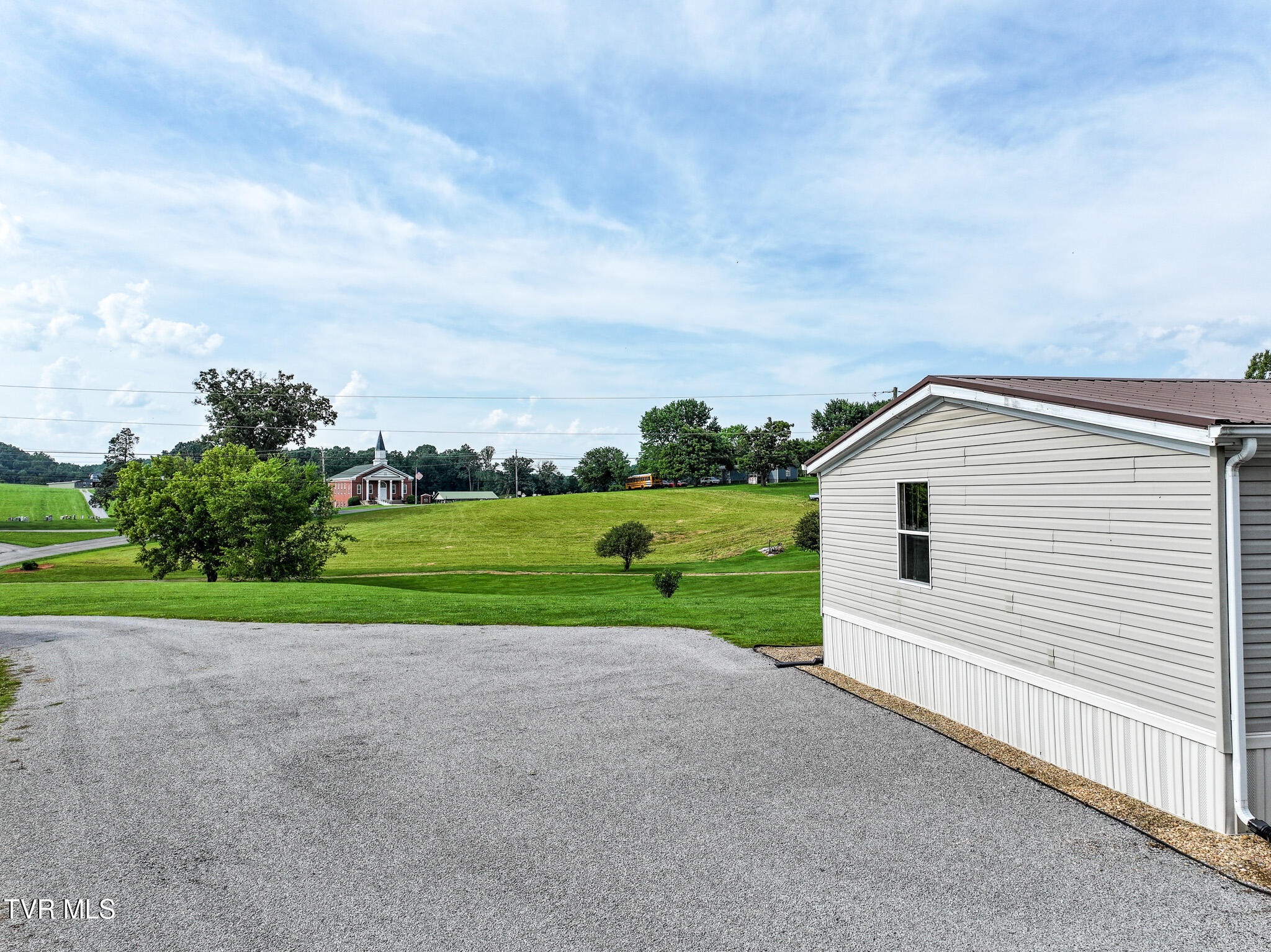 3374 Old Kentucky Road West Mosheim, TN 37818 - Photo 96 of 98 DJI_20250625172322_0119_D