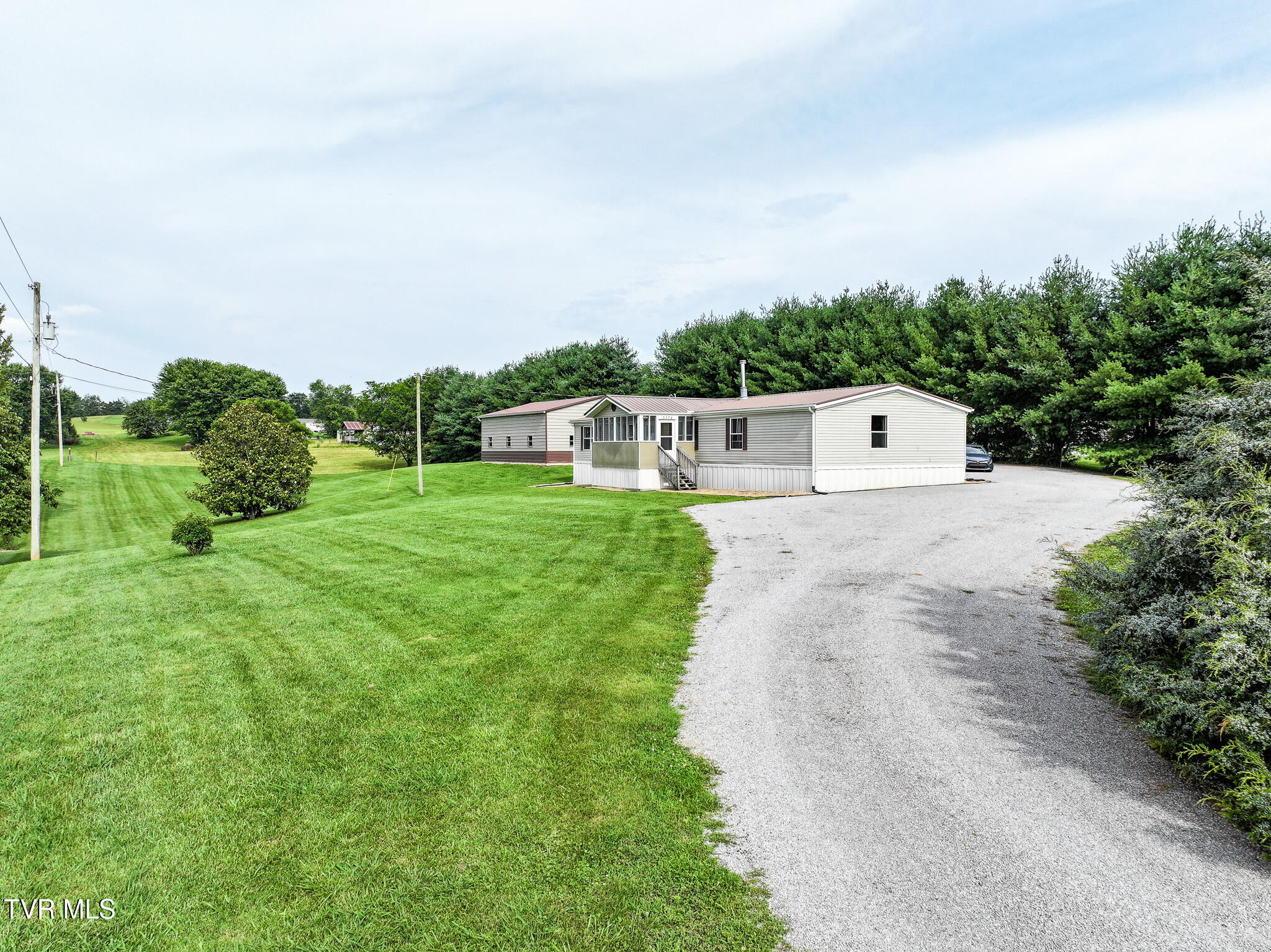 3374 Old Kentucky Road West Mosheim, TN 37818 - Photo 98 of 98 DJI_20250625172456_0123_D