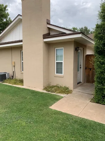 $1,250 | 3235 64th Street | Caprock