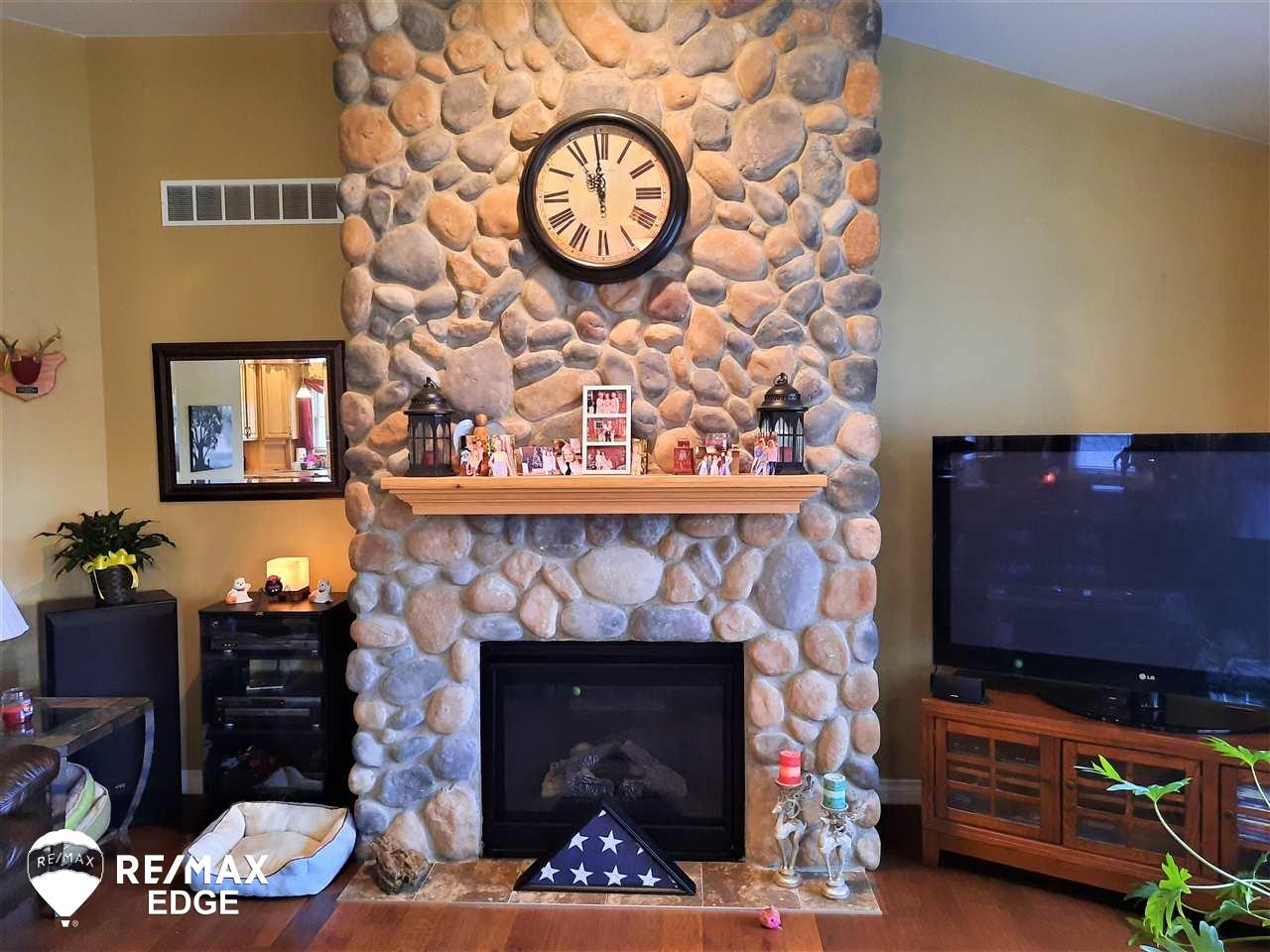 6503 North Oak Road Davison, MI 48423 - Photo 8 of 57 50060438-7.JPG