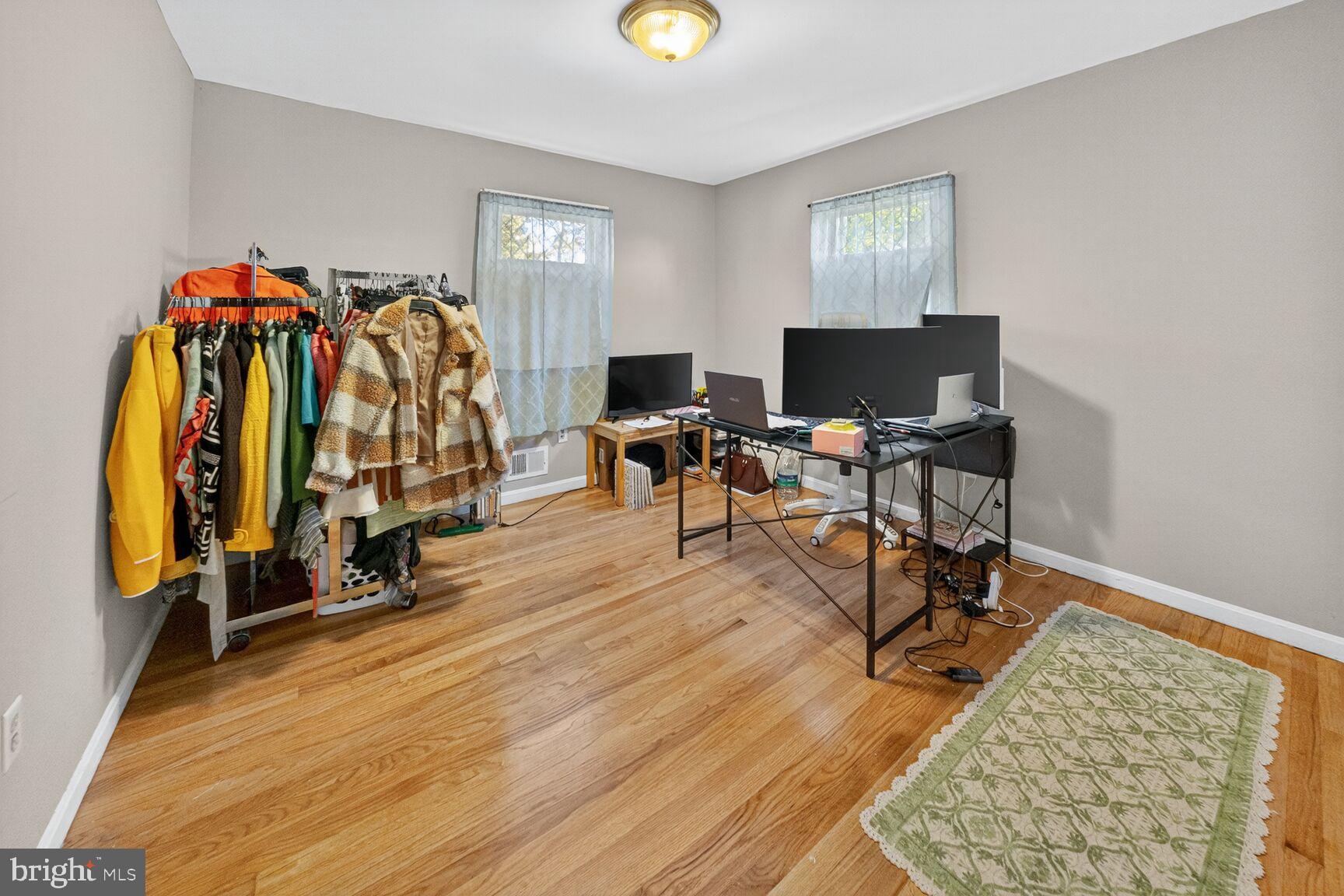 6117 Osborn Road Landover, MD 20785 - Photo 14 of 18 Versatile space with natural light and warmth.