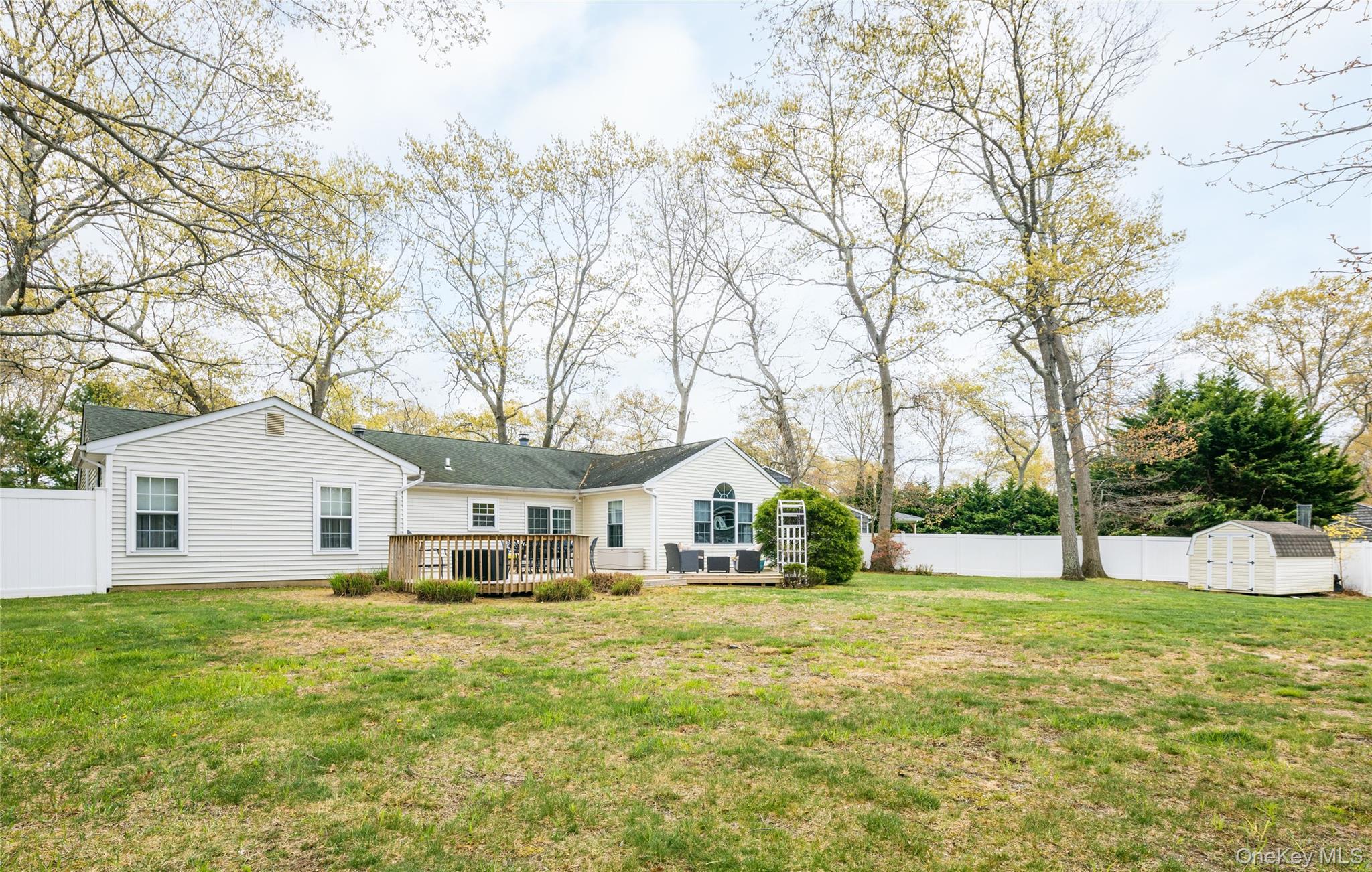4 Mt Oak Place Ridge, NY 11961 - Photo 22 of 26