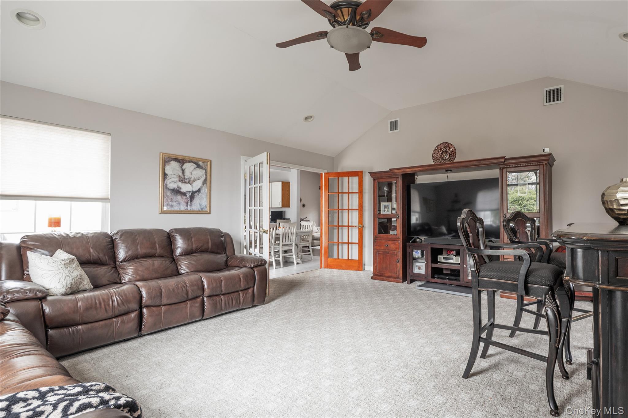 4 Mt Oak Place Ridge, NY 11961 - Photo 9 of 26