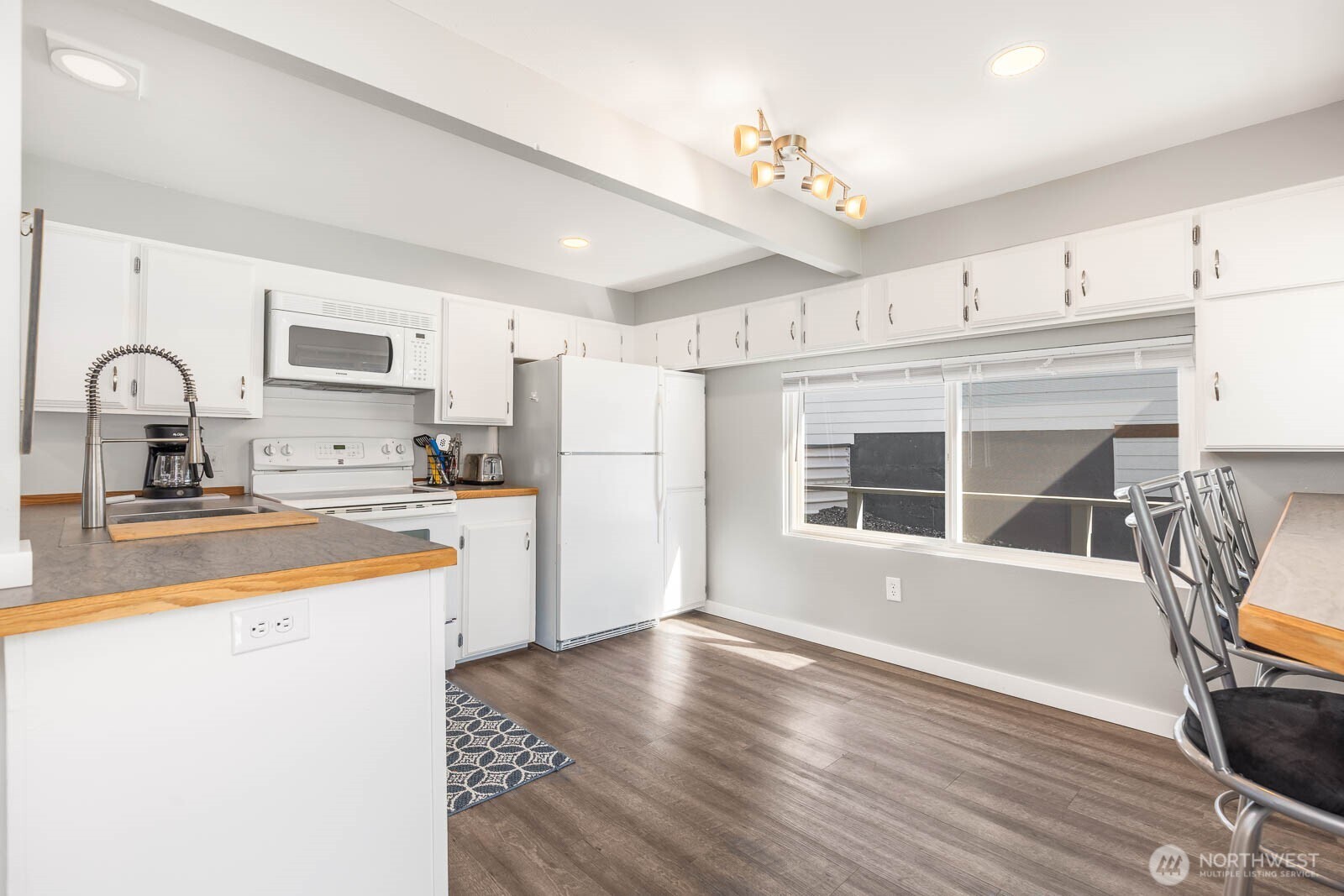 24094 North West View Road Mount Vernon, WA 98274 - Photo 29 of 40