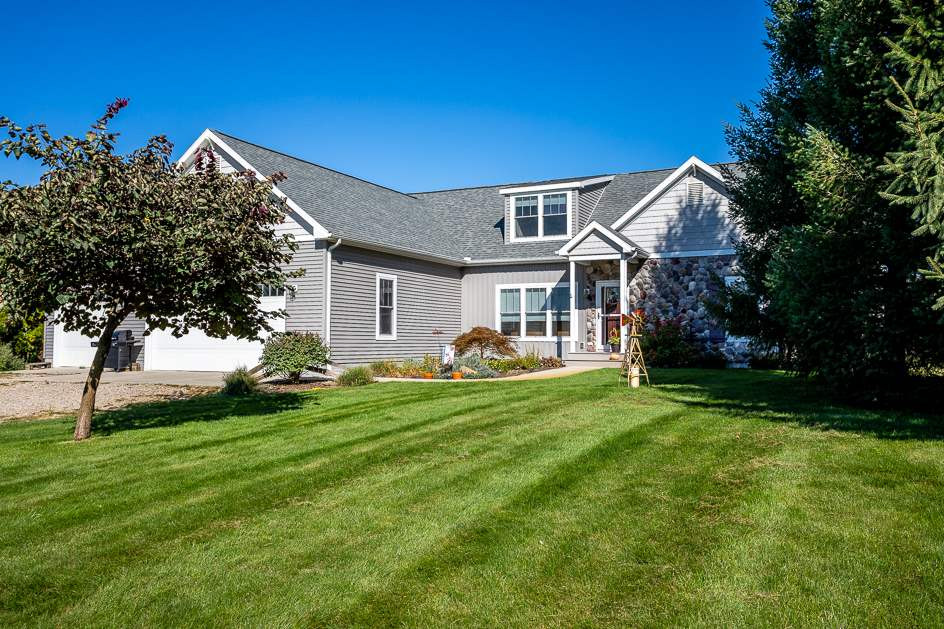 11860 Laird Road Brooklyn, MI 49230 - Photo 1 of 46 Photo 1