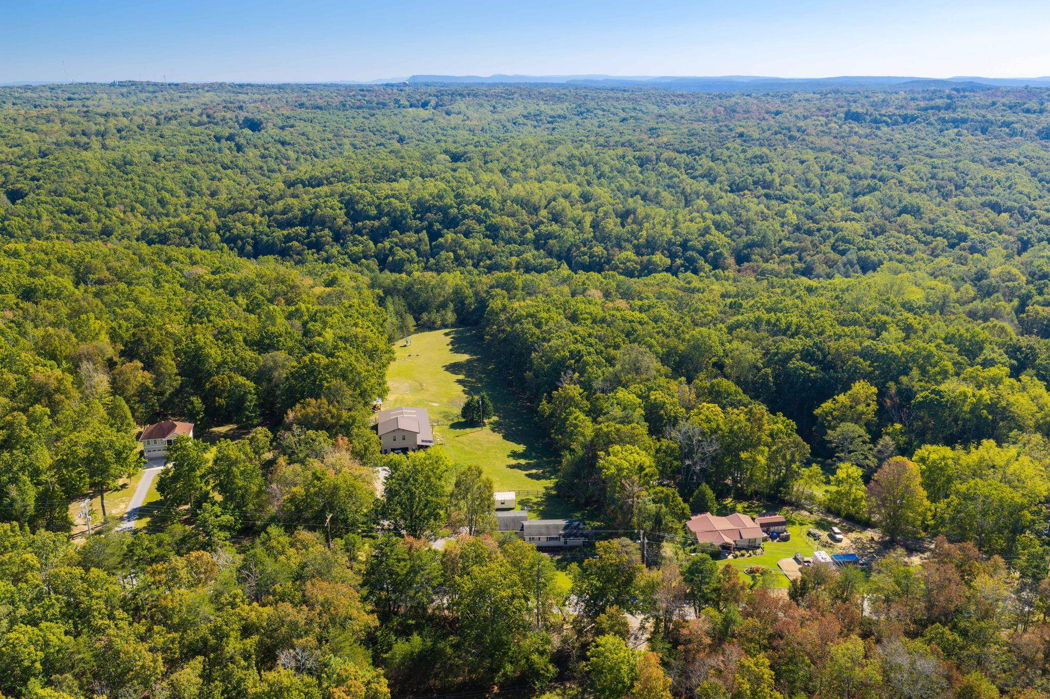 2402 Corral Road Signal Mountain, TN 37377 - Photo 33 of 42 34-web-or-mls-DJI_20260929160430_0701_D-