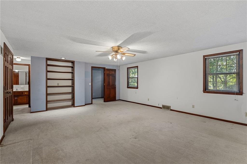 4724 Mullen Road Shawnee, KS 66216 - Photo 26 of 37 Gallery Image 26