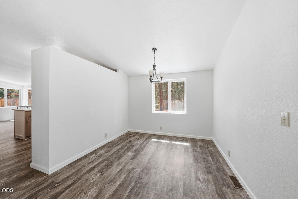 60115 Crater Road Bend, OR 97702 - Photo 9 of 54 Gallery Image 9
