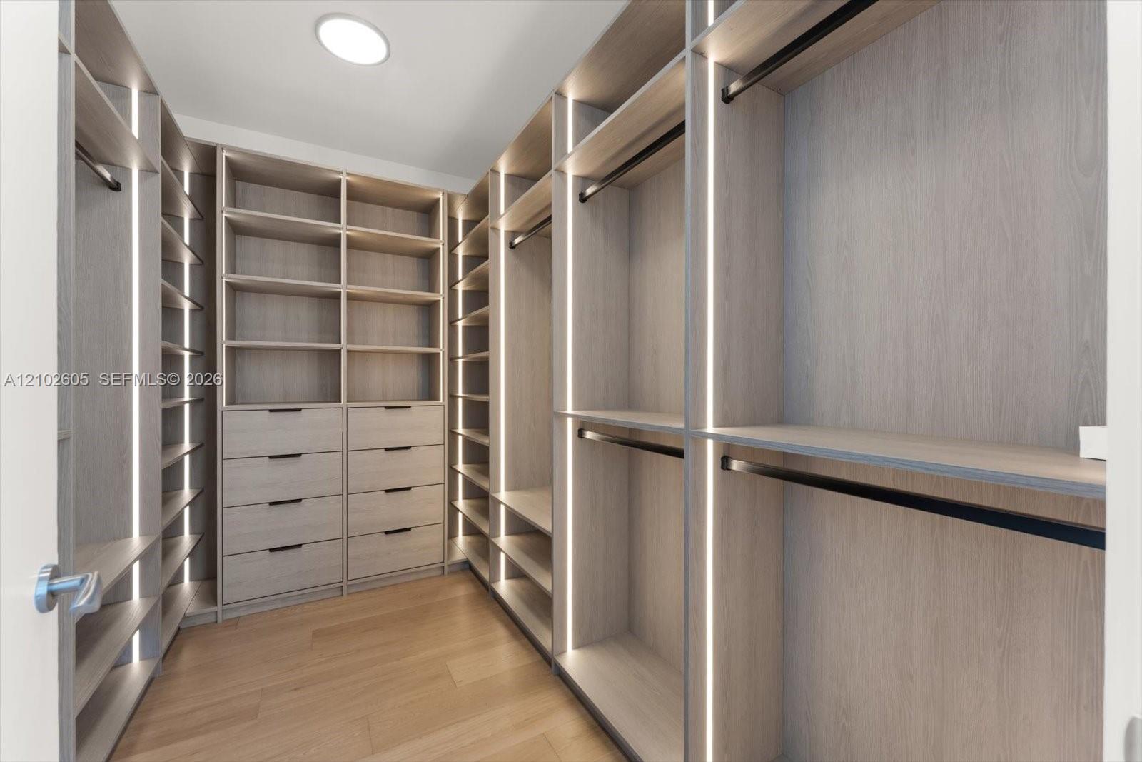 175 Southeast 25th Road, Unit 3704 Miami, FL 33129 - Photo 11 of 34 Gallery Image 11