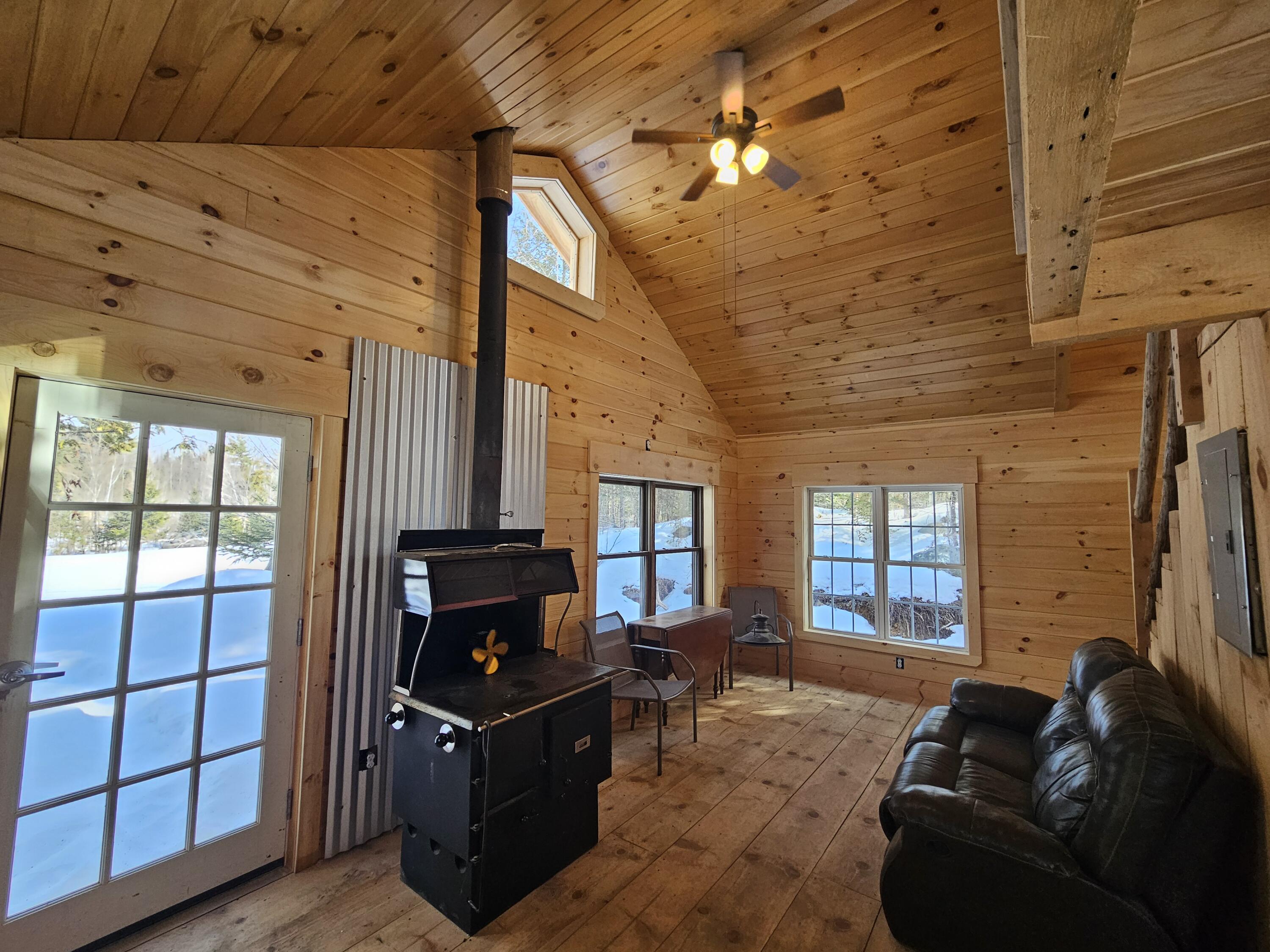 458 Temple Road Farmington, ME 04938 - Photo 5 of 29 Living room 2