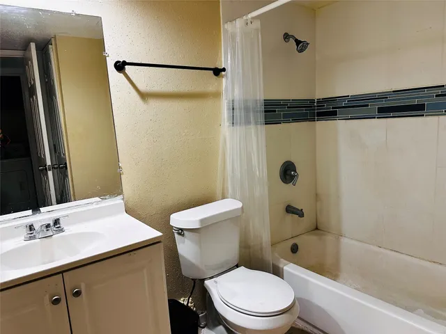 $75,000 | 10501 South Drive, Unit 286, Houston, TX 77099
