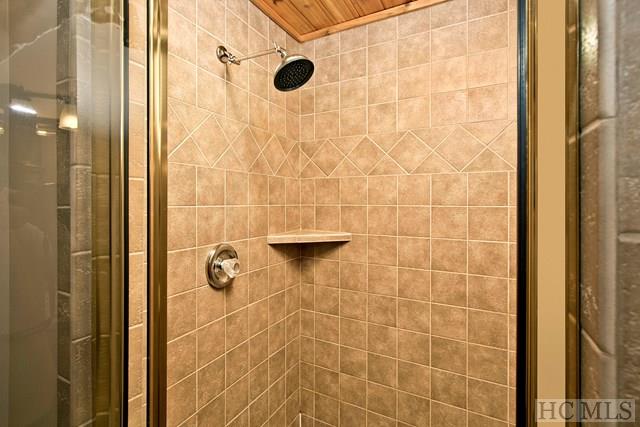 143 Drystack Way Cashiers, NC 28717 - Photo 17 of 36 Gallery Image 17