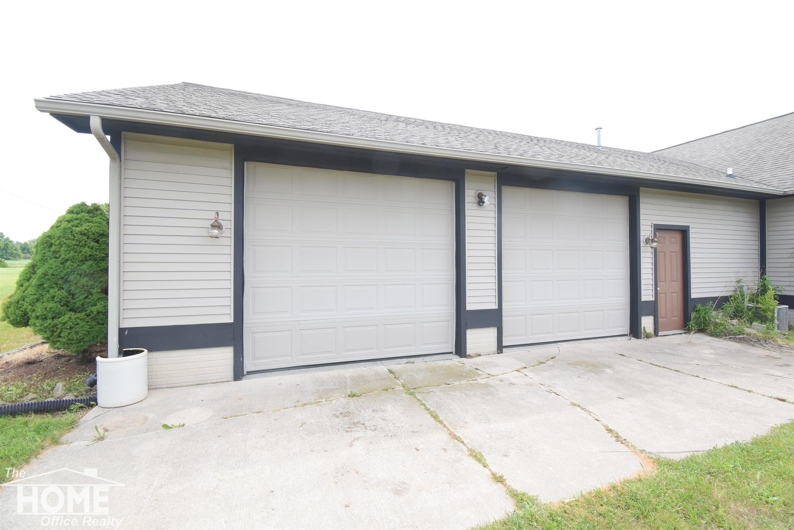 2411 Escott Road Owosso, MI 48867 - Photo 44 of 45 50178131-b25191e8-6b1c-4d29-873f-0b4637bf7cc2.JPG