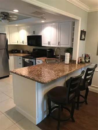 $2,500 | 10380 Carrollwood Lane, Unit 264, Tampa, FL 33618