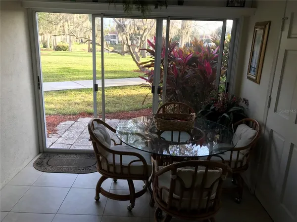 $2,500 | 10380 Carrollwood Lane, Unit 264, Tampa, FL 33618