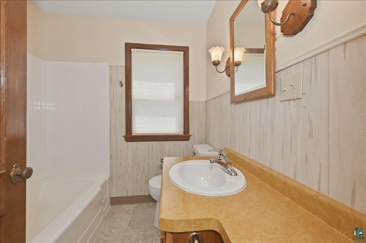 3021 Hutchinson Road Duluth, MN 55811 - Photo 8 of 19