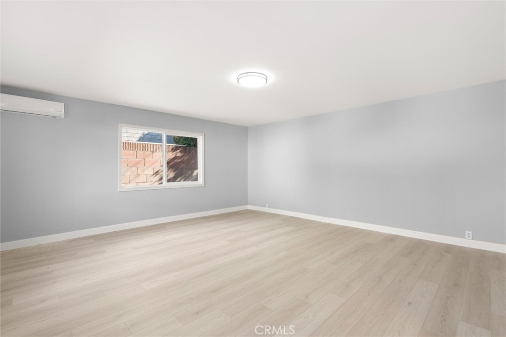 8460 Truxton Avenue Los Angeles, CA 90045 - Photo 37 of 41 an empty room with windows