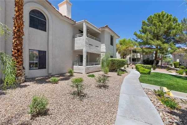 $1,750 | 2623 South Durango Drive, Unit 102, Las Vegas, NV 89117