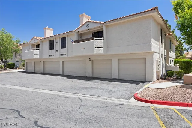 $1,750 | 2623 South Durango Drive, Unit 102, Las Vegas, NV 89117