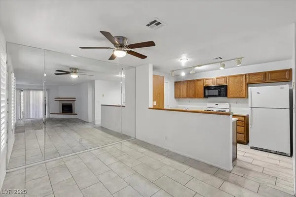 $1,750 | 2623 South Durango Drive, Unit 102, Las Vegas, NV 89117