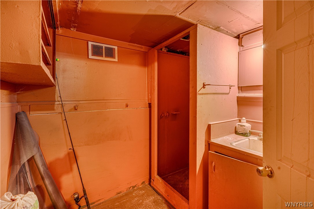 1960 Genesee Street Buffalo, NY 14211 - Photo 39 of 47