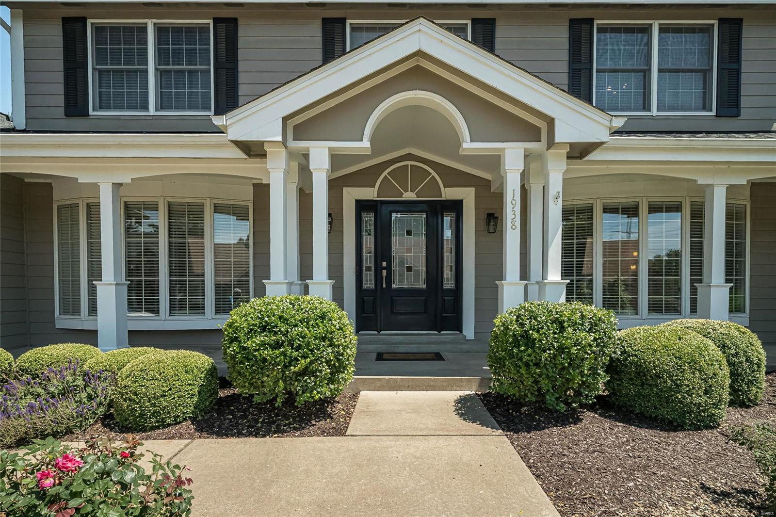 1938 Sumter Ridge Court Chesterfield, MO 63017 - Photo 2 of 33 Gallery Image 2