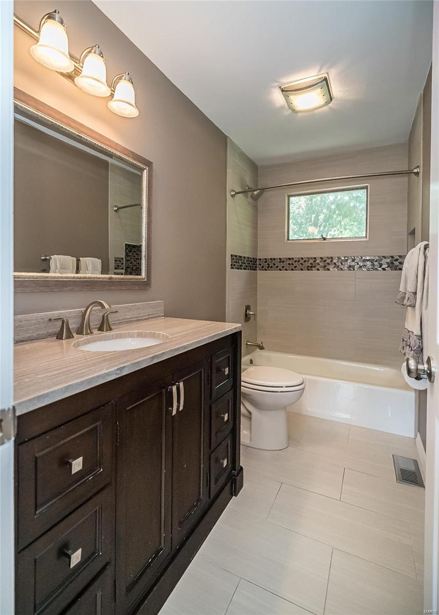 1938 Sumter Ridge Court Chesterfield, MO 63017 - Photo 16 of 33 Gallery Image 16