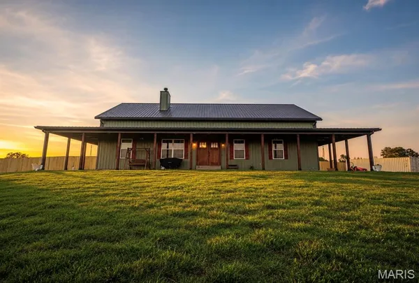 $515,000 | 29601 Bueltmann Road, Jonesburg, MO 63351