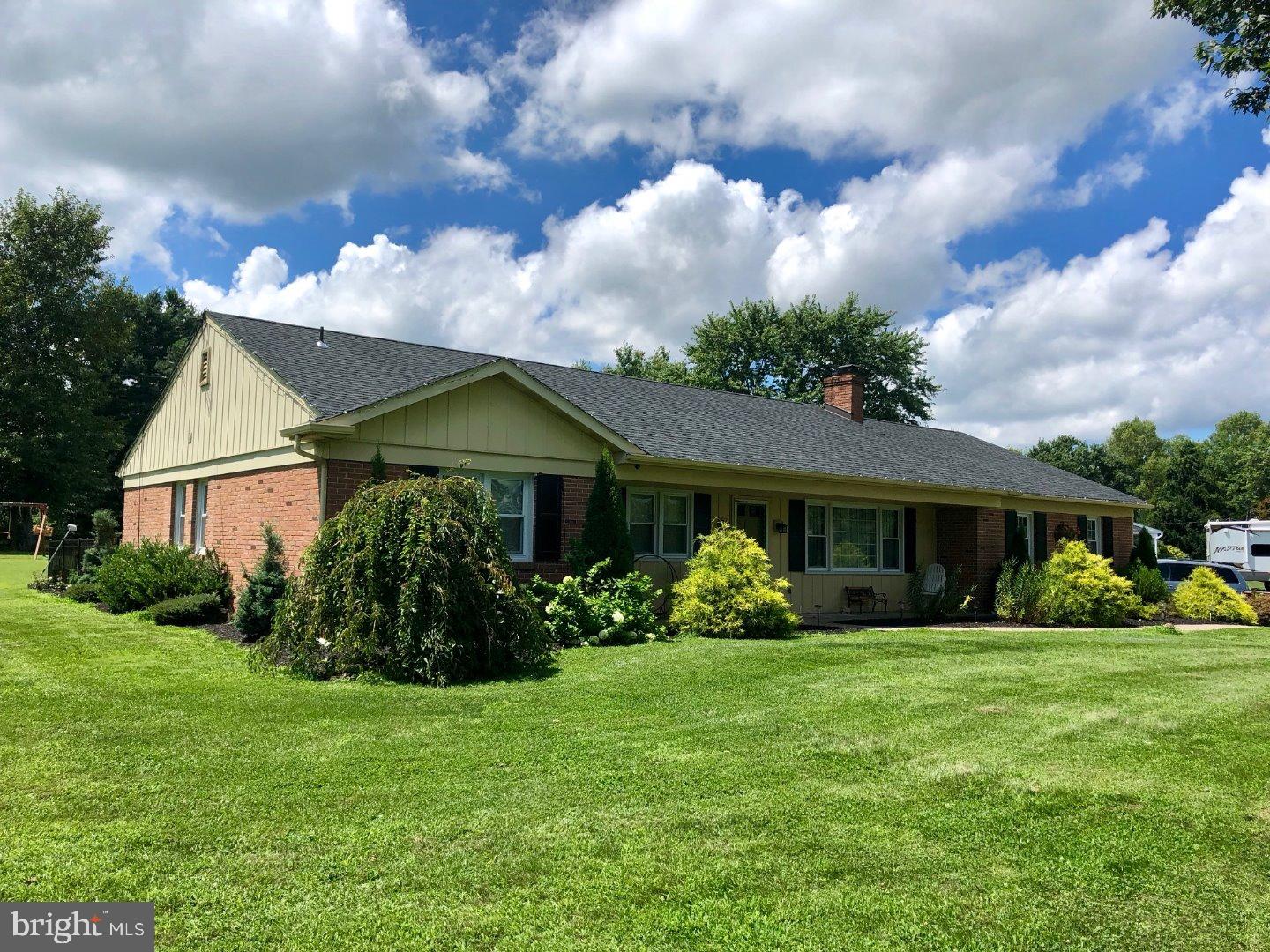 604 Welcome House Road Perkasie, PA 18944 - Photo 2 of 24 Front Yard