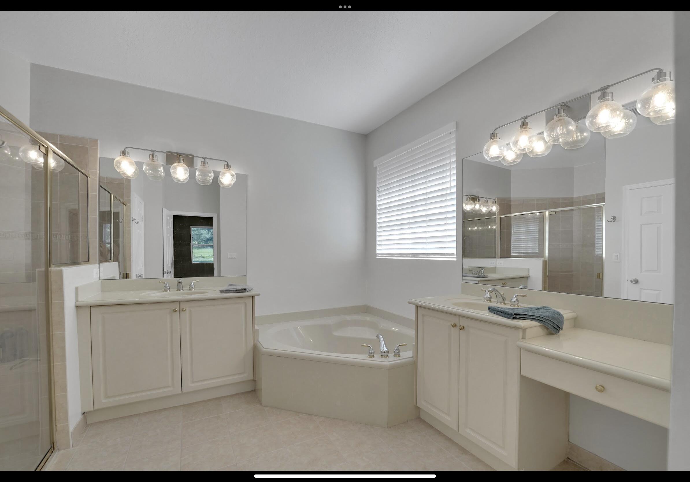 7922 Monarch Court Delray Beach, FL 33446 - Photo 4 of 30 IMG_0387