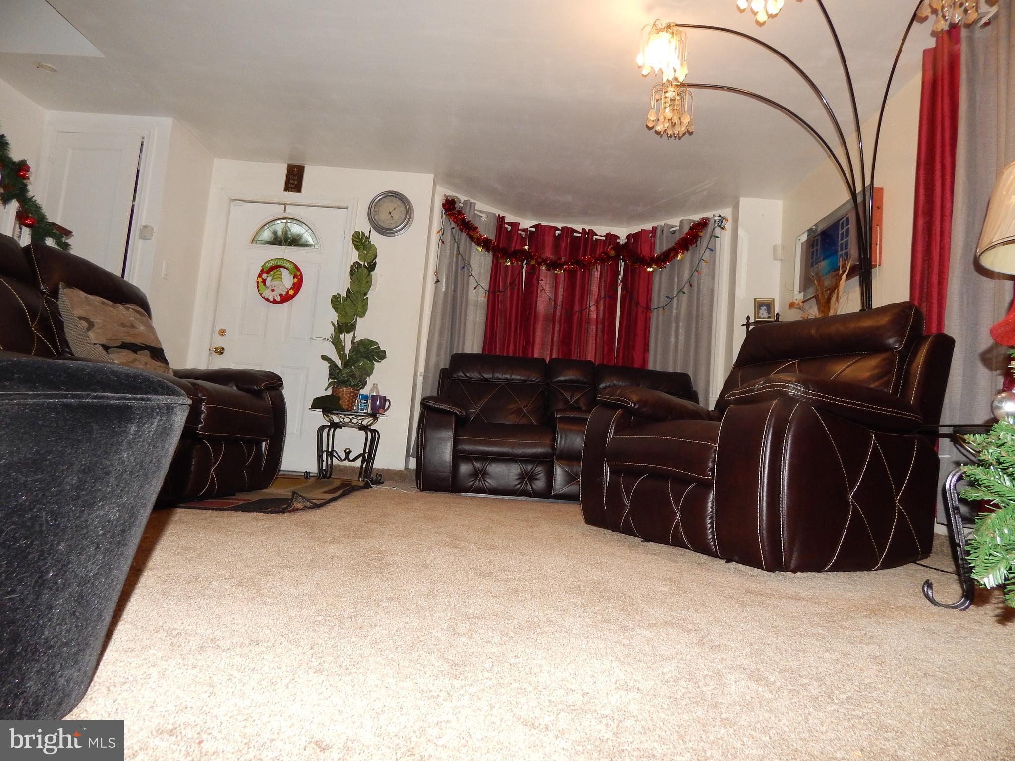 75 Springton Road Upper Darby, PA 19082 - Photo 3 of 34