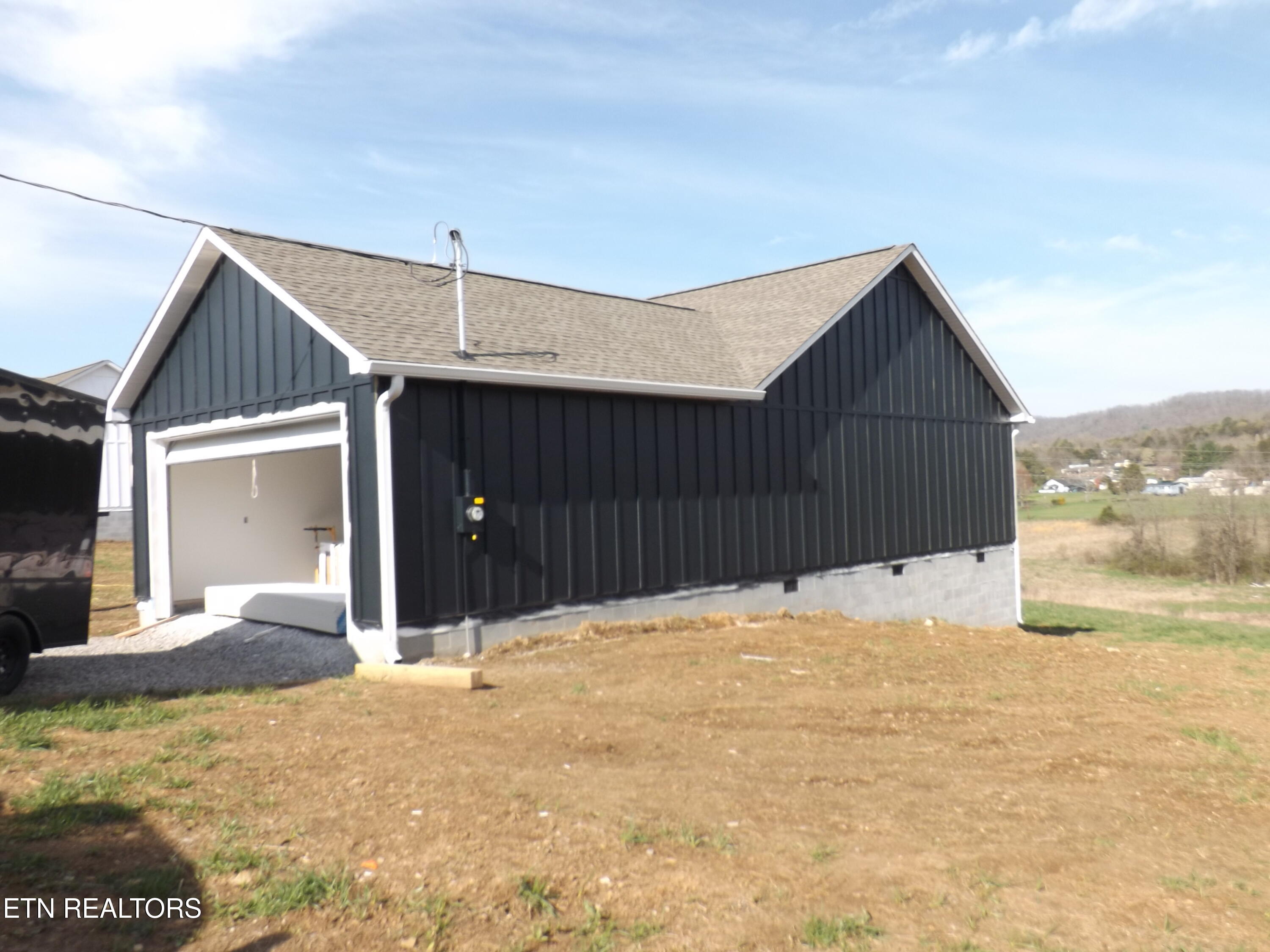 955 Shawanee Road Harrogate, TN 37752 - Photo 3 of 25 DSCF3834