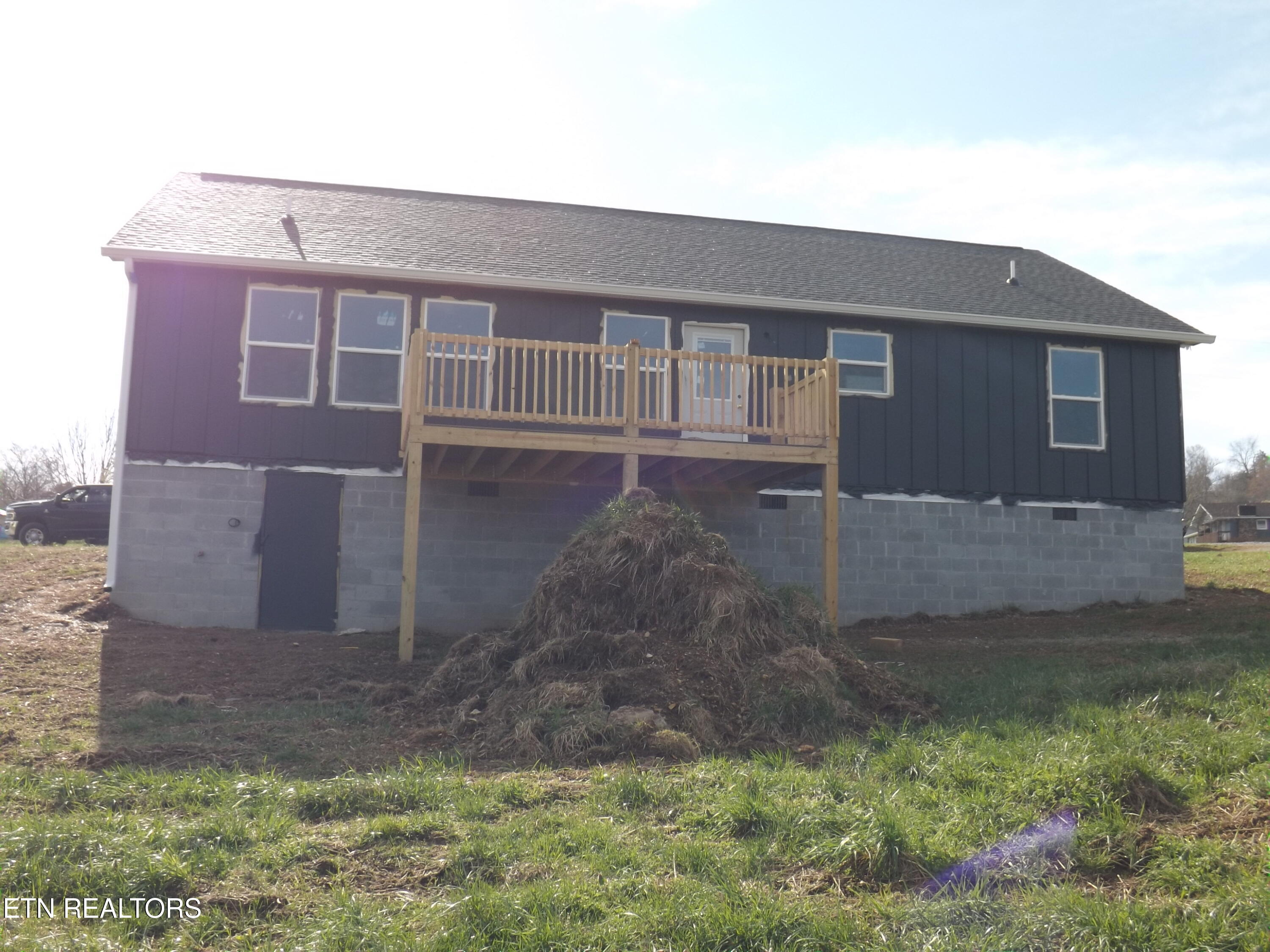 955 Shawanee Road Harrogate, TN 37752 - Photo 4 of 25 DSCF3835