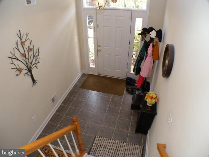 8118 Mississippi Road Laurel, MD 20724 - Photo 5 of 27 Entrance / Foyer