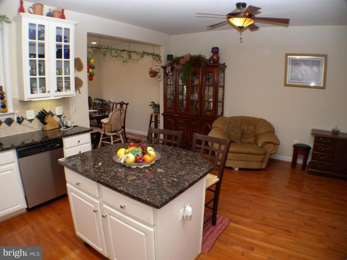 8118 Mississippi Road Laurel, MD 20724 - Photo 9 of 27 Kitchen/Family Room
