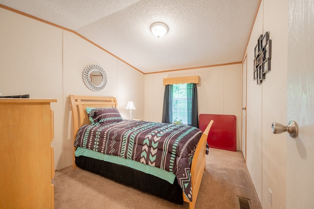 262 Hylton Road Laurel Fork, VA 24352 - Photo 27 of 47 Gallery Image 27