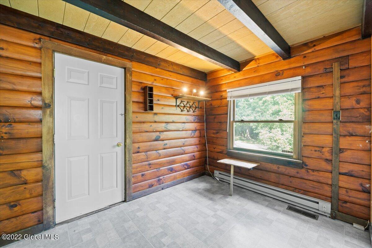 2569 Phillips Road Castleton-on-Hudson, NY 12033 - Photo 24 of 59 1st Floor Mud Room